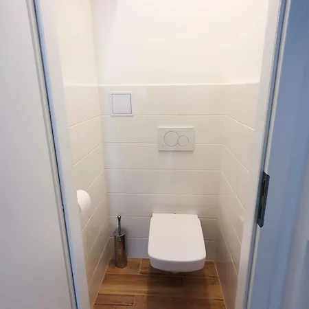 Spacious 3 Center Apartment *