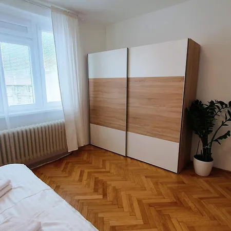 Spacious 3 Center Apartmán *